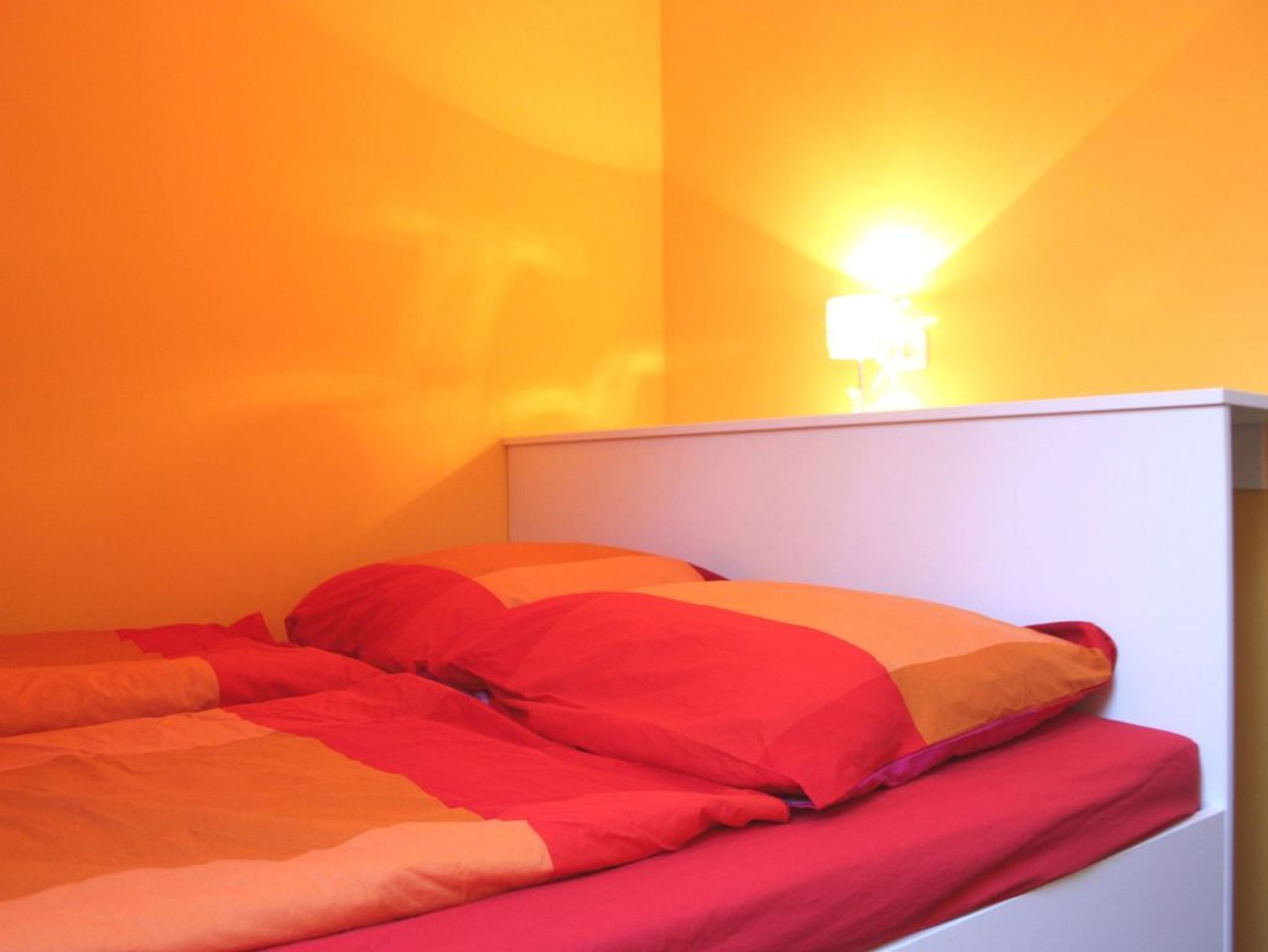 Schlafzimmer mit Doppelbett 2